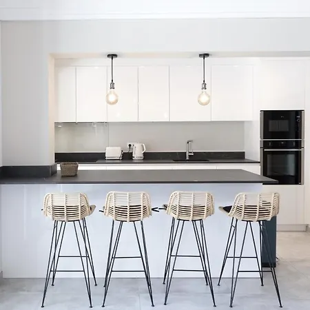 Belle Familiale Renovee Dans Cadre Exceptionnel-ag15 Villa *