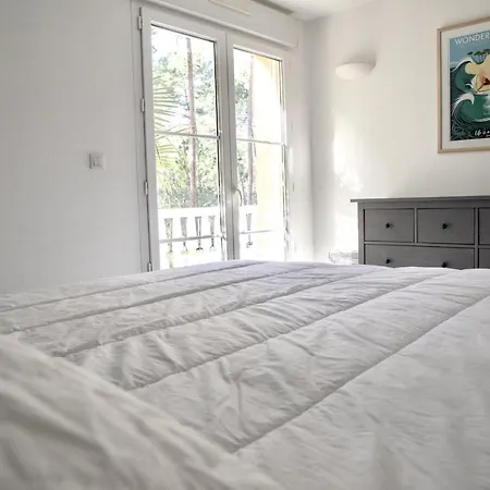 Belle Familiale Renovee Dans Cadre Exceptionnel-ag15 Villa